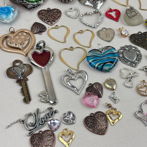 Pendant Charm Craft Jewelry Lot - 75+ Hearts Love Key Glass Metal - Picture 8 of 11
